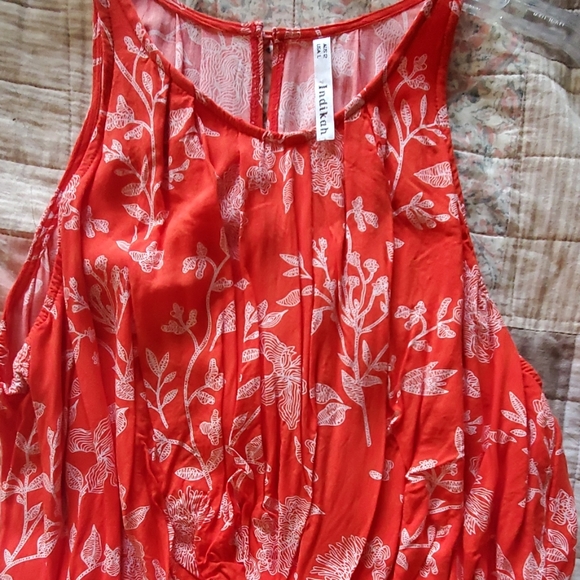Red floral halter dress - Picture 3 of 3